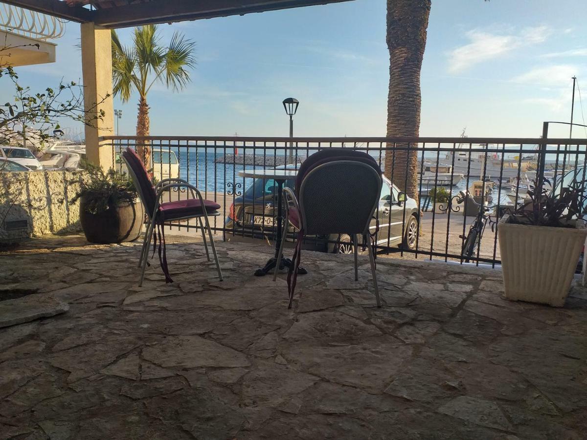 Harbour-Side Apartment With Beautiful Terrace ポドゥゴラ エクステリア 写真